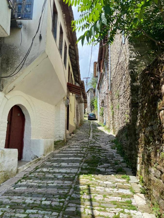 Lula Guesthouse Gjirokaster Exterior photo